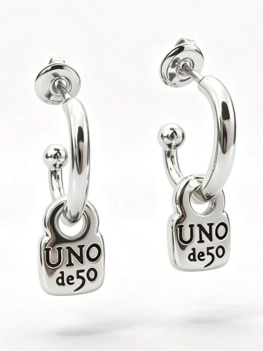 New in Box Uno de 50 Earrings Silver